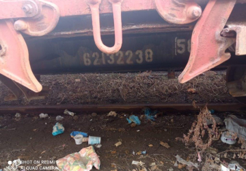 Կիսավագոն (полувагон), գույքային համարը` 62132238, արտ. տարեթիվը` 1973թ., տեղ. վայրը` Գյումրի (подлежит к постановке и подготовке к транспортировке)
