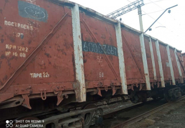 Կիսավագոն (полувагон), գույքային համարը` 60053667, արտ. տարեթիվը` 1977թ., տեղ. վայրը` Գյումրի (подлежит к постановке и подготовке к транспортировке)