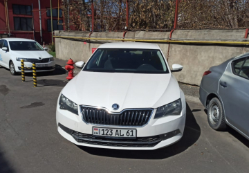 Ավտոմեքենա՝ SKODA SUPERB B 1.4 T, նույն. համարը՝ TMBAB6NP6J7520302, տարեթիվը՝ 2017, հաշվ. համարը՝ 123 AL 61