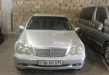 Ավտոմեքենա՝ Mercedes-Benz C240 Թողարկման տարեթիվը՝ 2002թ. Նույն. համարը`WDBRF61J02F269467 Վկայագիր՝ XI032032 Պետհամարանիշը՝ 36 XO 075
