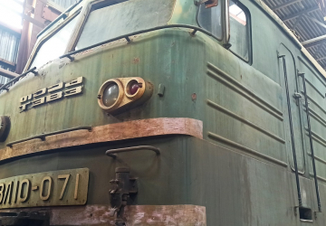 Էլեկտրաքարշ (Электровоз ВЛ10), գործ. համարը` 071, գույք. համարը` 50040017, արտ. տարեթիվը` 1968, գտնվելու վայրը՝ ՏՉ Գյումրի, տեխ. վիճակը՝ Б/у,разукомплектован, не в рабочем состоянии