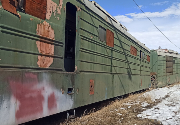 Էլեկտրաքարշ (Электровоз ВЛ-10), գույքային №՝ 50040026, գործ. №՝ 912, տարեթիվը՝ 1972, տեխ. վիճակը` ենթակա չէ փոխադրման՝  ընթացային մասերը բացակայում են, տեղակայման վայրը` ՏՉ Գյումրի  երկաթուղային կայարանի հրապարակ