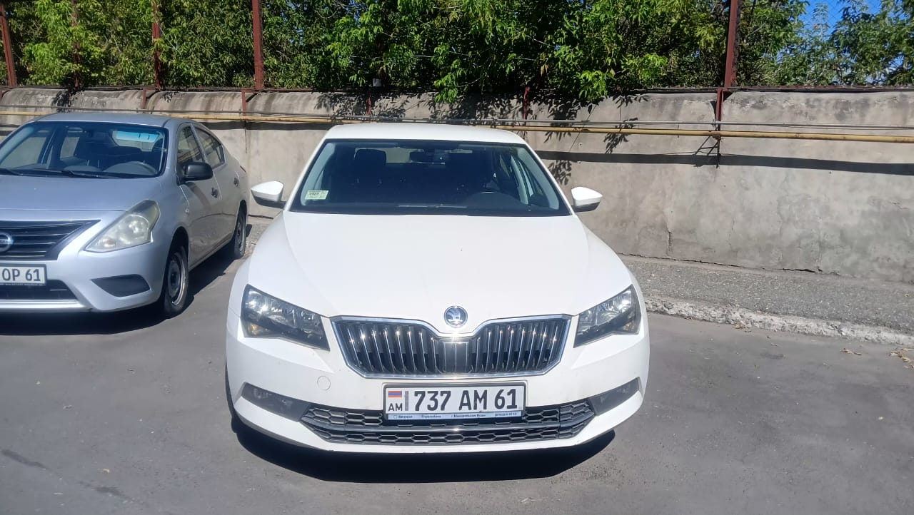 Ավտոմեքենա՝ SKODA SUPERB, նույնականացման համարը՝ TMBAB6NP6J7563277, տարեթիվը՝ 2018, հաշվ. համարը՝ 737 AM 61