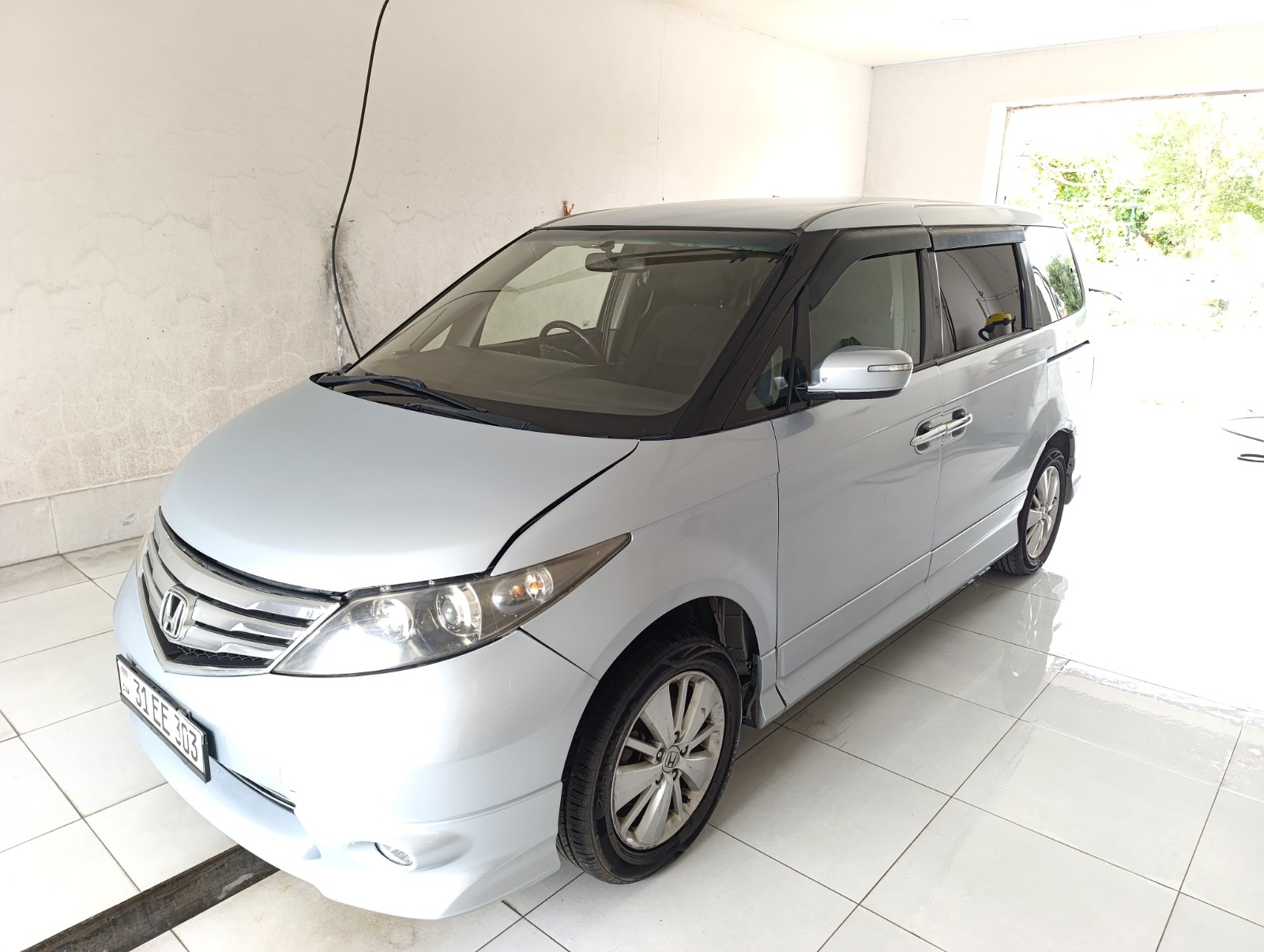 Ավտոմեքենա՝ HONDA ELYSION 2.4 Թողարկման տարեթիվը՝ 2007թ. Նույն. համարը`RR1-1211509 Հաշվառման համարանիշը՝ 31 EE 303