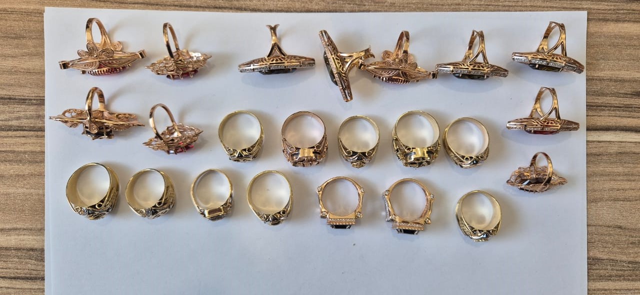 Ոսկերչական իրեր ըստ կից ցուցակի`23 լոտ (գտնվելու վայրը՝ Արմավիրի մարզ, ք. Էջմիածին, Բաղրամյան 4/2)