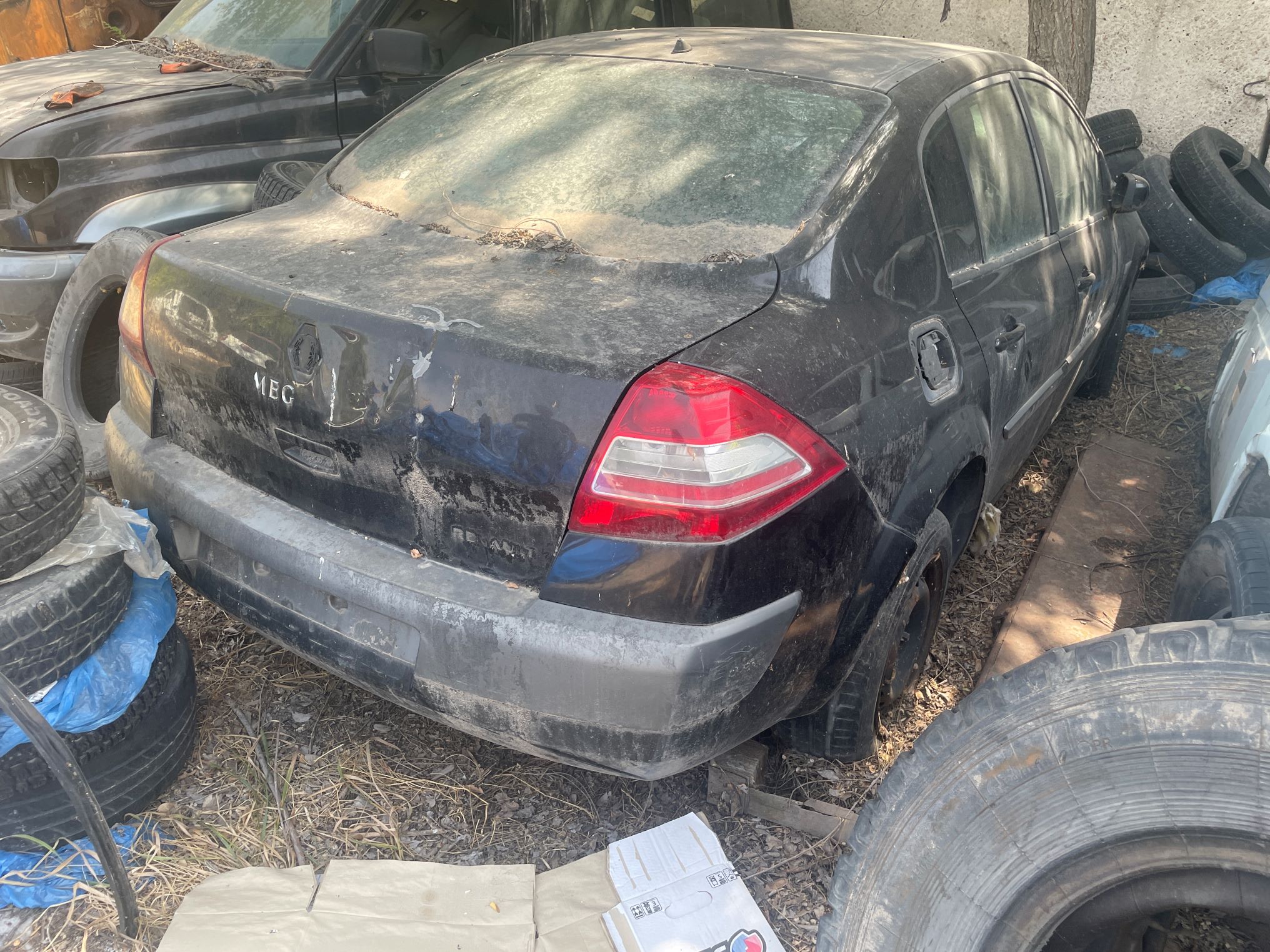 Ավտոմեքենա՝ RENAULT MEGANE 1.4 I  Թողարկման տարեթիվը՝ 2006թ. Նույն. համարը`VF1LM1A0H35574536 Վկայագիր՝ 01AB074869 Պետհամարանիշը՝ 526 LL 62