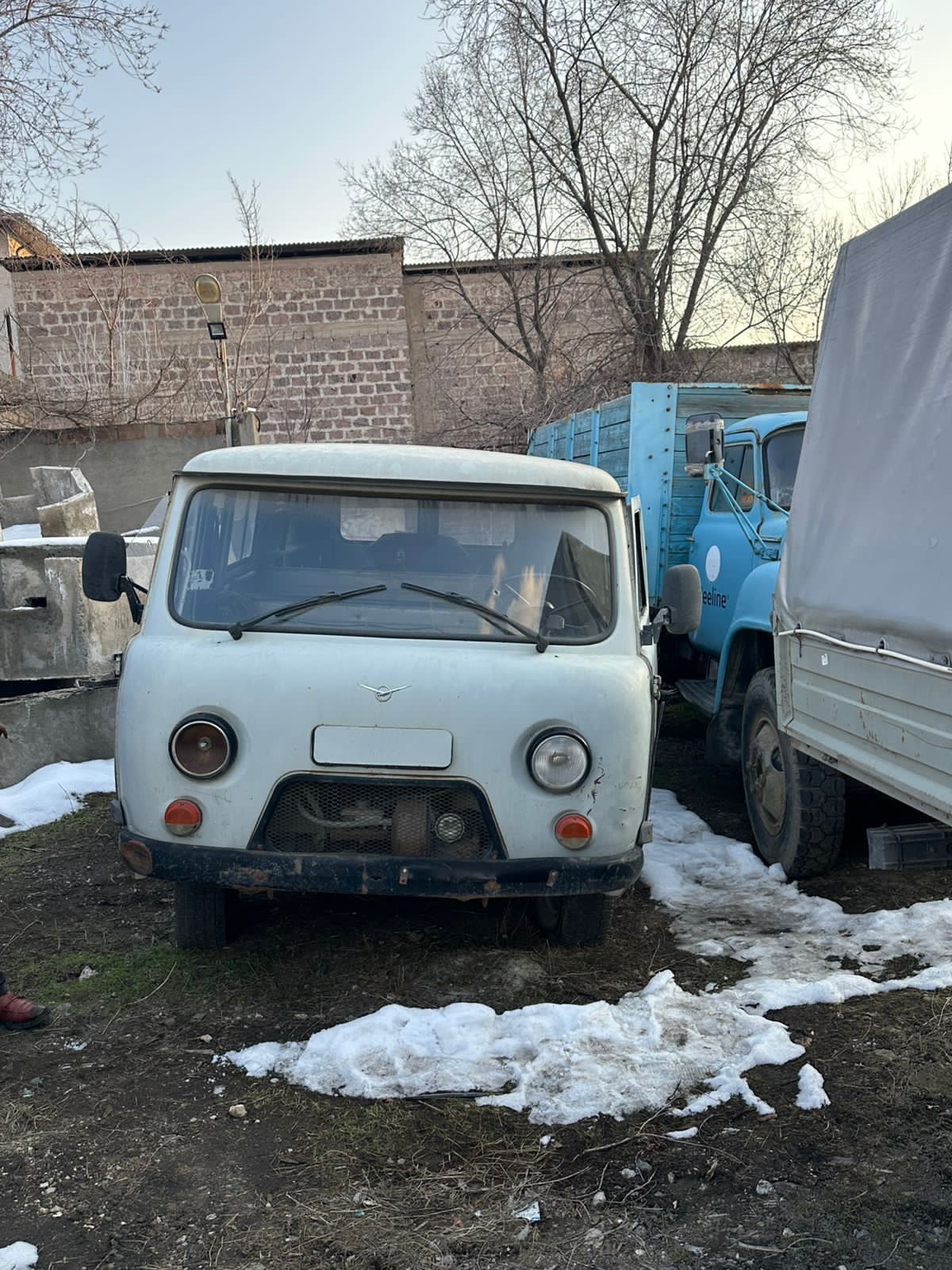 Ավտոմեքենա՝ UAZ 390902 Թողարկման տարեթիվը՝ 2011թ. Նույն. համարը`XTT390902B0433120 Վկայագիր՝ YB852714 Պետհամարանիշը՝ 997 ԼS 61